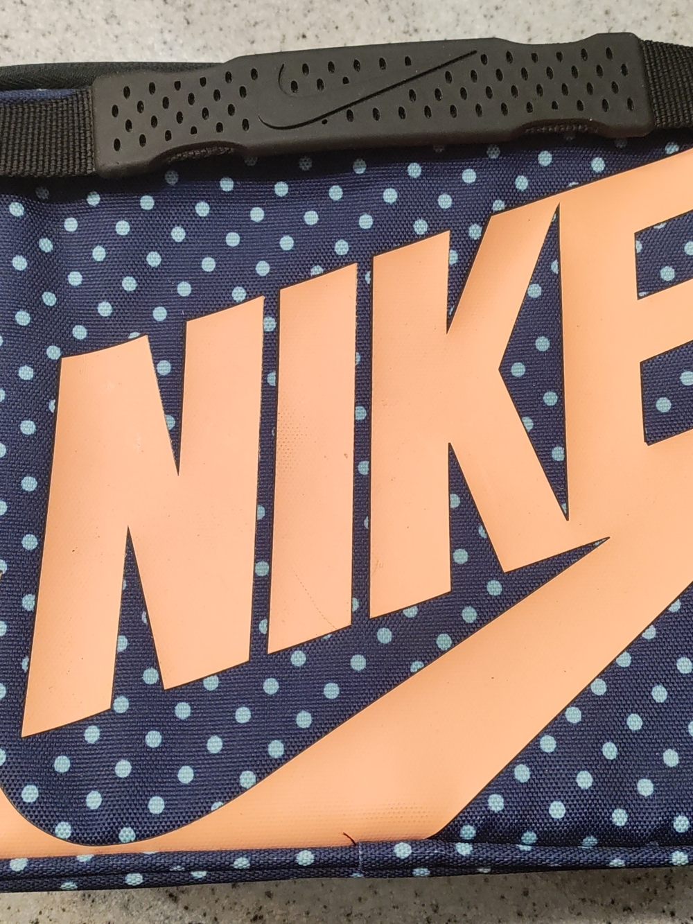 Nike 🧿Polka Dot Lunch Bag with Coral 🪸 Colored Logo✨✨✨✨